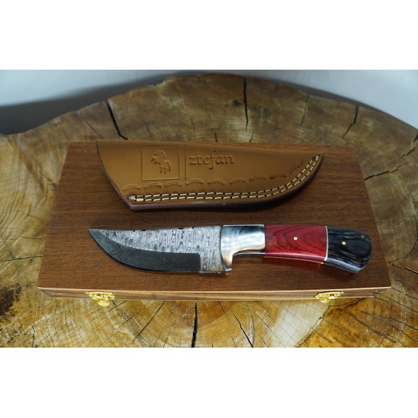 Ztefan Nóż ze stali damasceńskiej NM-018 w komplecie z pudełkiem z egzotycznego drewna