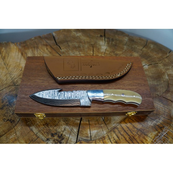 Ztefan Nóż ze stali damasceńskiej NM-024 w komplecie z pudełkiem z egzotycznego drewna